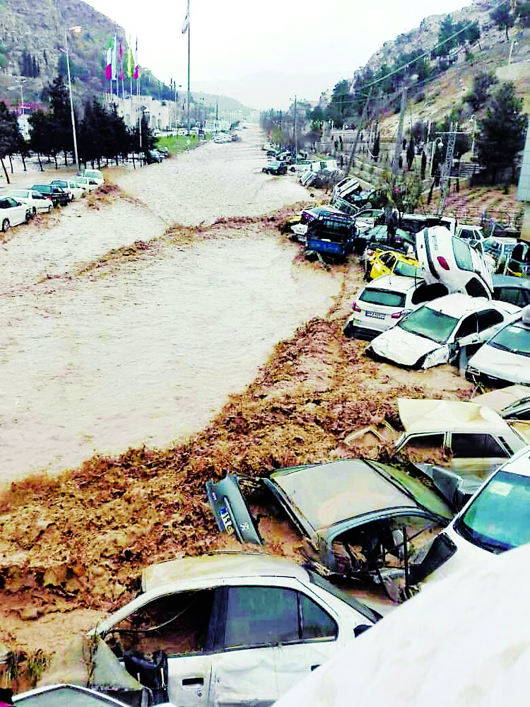 السيول في المدن الإيرانية