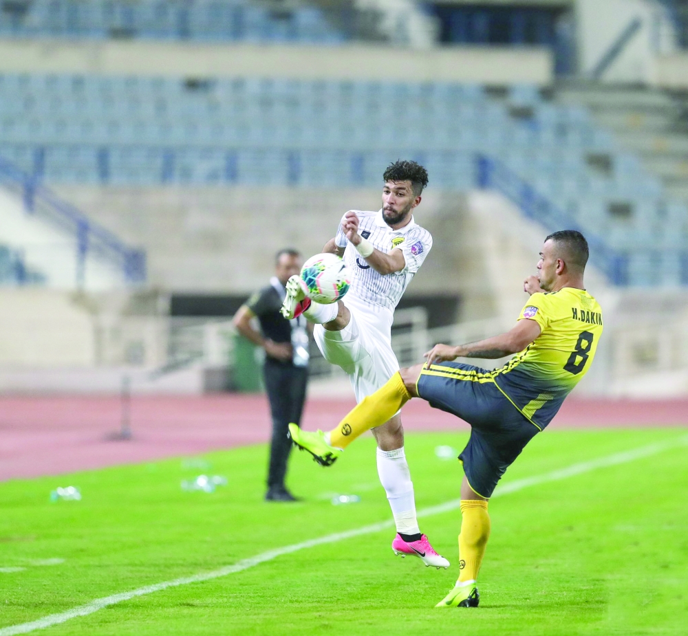 مباراة الاتحاد والعهد فرضت أول تأجيل بالدوري