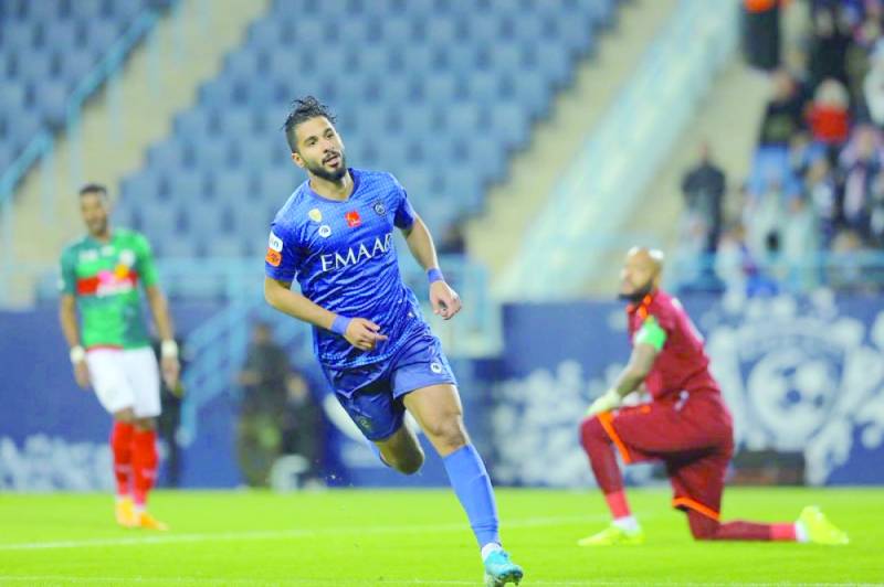 الهلال تغلب على الاتفاق بهدفي الشهري