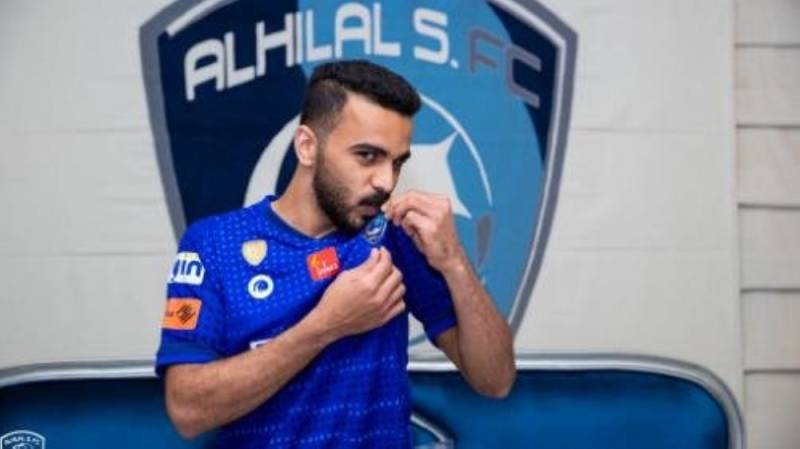 مد الله العليان بعد التوقيع للهلال