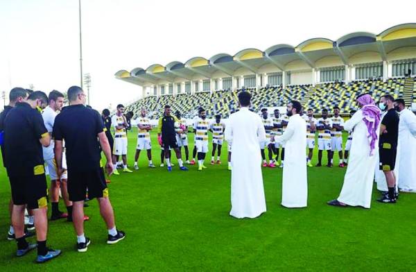 أنمار يوجه كلمة للاعبي الاتحاد في تدريب سابق للفريق