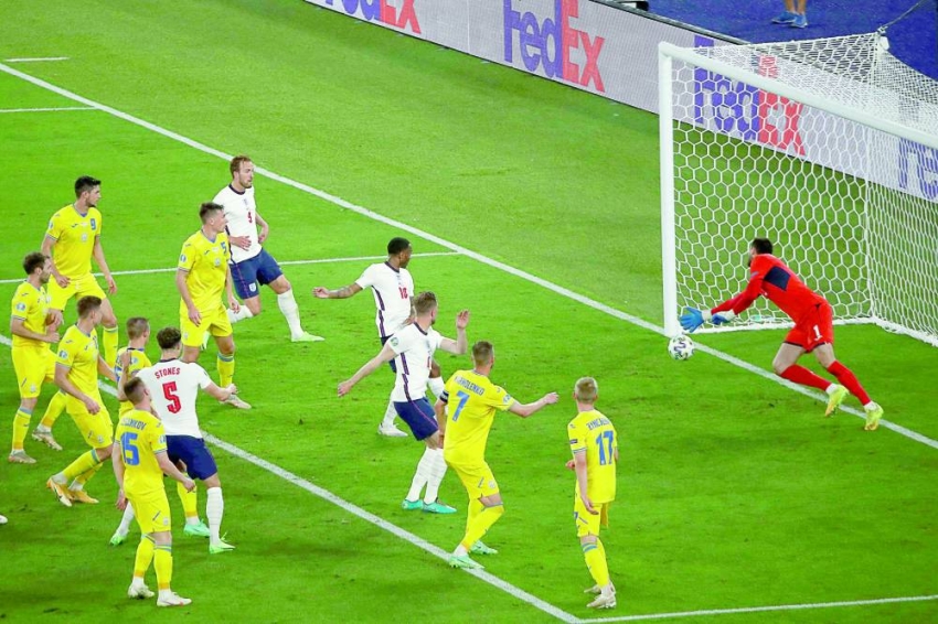 TOPSHOT-FBL-EURO-2020-2021-MATCH48-UKR-ENG