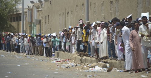 التصحيح ينعش الليموزين و المشروبات بمحيط القنصلية اليمنية بجدة المدينة